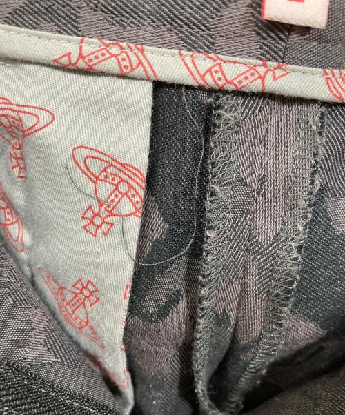 Vivienne Westwood RED LABEL（ヴィヴィアンウエストウッドレッドレーベル）Vivienne Westwood RED LABEL (ヴィヴィアンウエストウッドレッドレーベル) 総柄テーパードパンツ グレー サイズ:	SIZE 2の古着・服飾アイテム