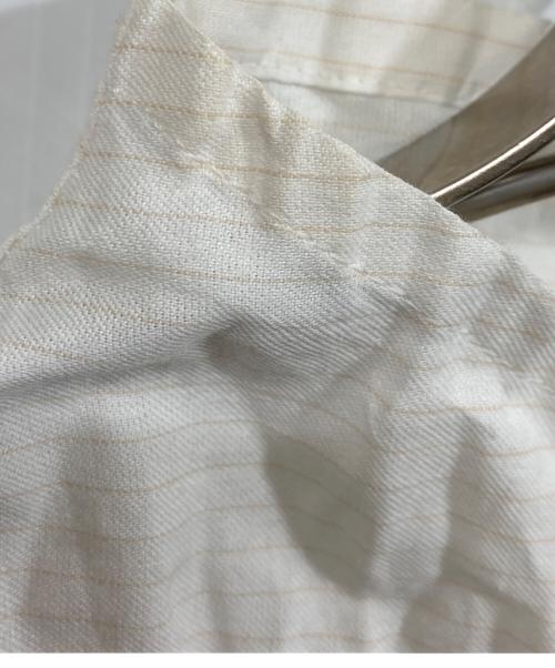 ISSEY MIYAKE（イッセイミヤケ）ISSEY MIYAKE (イッセイミヤケ) ショートスリーブプリーツブラウス ベージュ サイズ:SIZE 2の古着・服飾アイテム