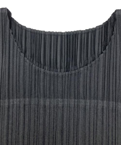 PLEATS PLEASE（プリーツプリーズ）PLEATS PLEASE (プリーツプリーズ) プリーツブラウス ブラック サイズ:SIZE 3の古着・服飾アイテム