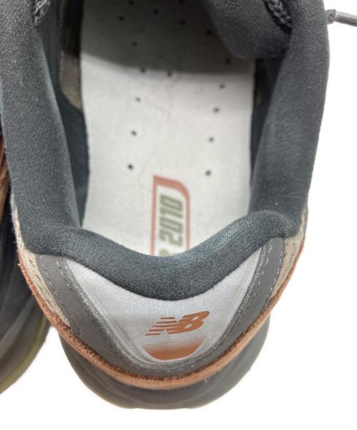 NEW BALANCE（ニューバランス）NEW BALANCE (ニューバランス) 2010 ローカットスニーカー ブラウン サイズ:	SIZE 26.5cmの古着・服飾アイテム