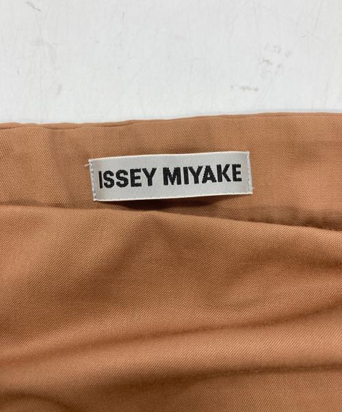 ISSEY MIYAKE（イッセイミヤケ）ISSEY MIYAKE (イッセイミヤケ) アシンメトリーラップパンツ ブラウン サイズ:1の古着・服飾アイテム