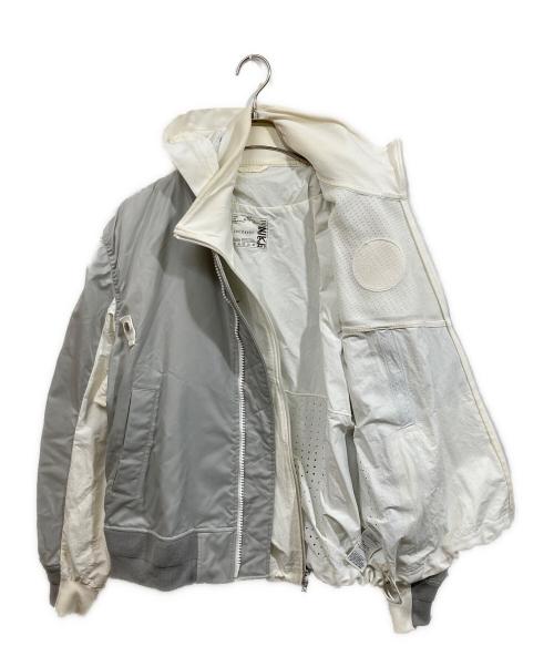 NIKE（ナイキ）NIKE (ナイキ) sacai (サカイ) NRG LAYERED JKT ホワイト サイズ:SIZE XLの古着・服飾アイテム