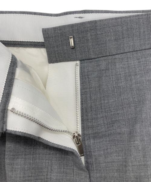 sacai（サカイ）sacai (サカイ) アシンメトリーショートパンツ グレー サイズ:2の古着・服飾アイテム
