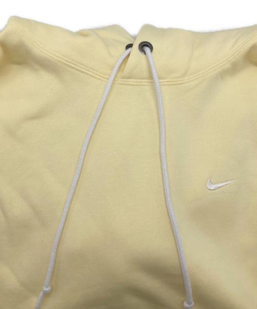 NIKE（ナイキ）NIKE (ナイキ) オーバーサイズスウッシュビッグロゴプルオーバーパーカー イエロー サイズ:Lの古着・服飾アイテム