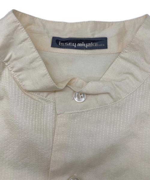 ISSEY MIYAKE MEN（イッセイミヤケメン）ISSEY MIYAKE MEN (イッセイミヤケメン) シルクバンドカラーシャツ ベージュ サイズ:SIZE Mの古着・服飾アイテム