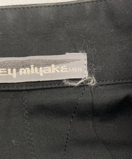 ISSEY MIYAKE MEN（イッセイミヤケメン）ISSEY MIYAKE MEN (イッセイミヤケメン) プリーツシャツ ブラック サイズ:SIZE Mの古着・服飾アイテム