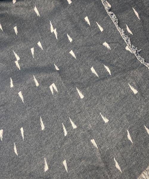 ISSEY MIYAKE（イッセイミヤケ）ISSEY MIYAKE (イッセイミヤケ) ストール ベージュの古着・服飾アイテム