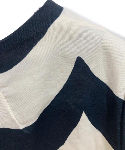 marimekko（マリメッコ）marimekko (マリメッコ) ワンピース ホワイト×ブラック サイズ:	SIZE 40の古着・服飾アイテム
