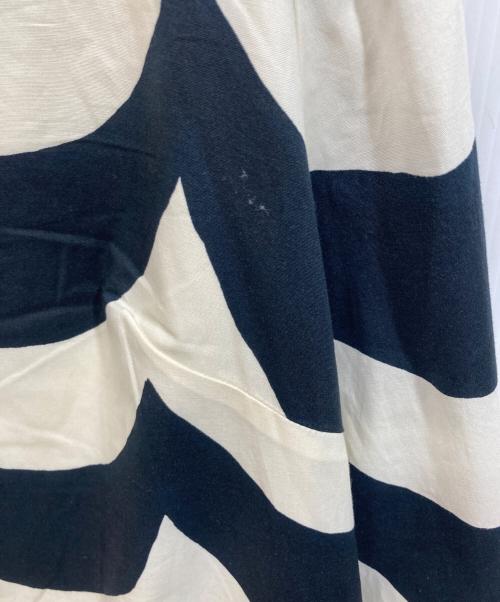 marimekko（マリメッコ）marimekko (マリメッコ) ワンピース ホワイト×ブラック サイズ:	SIZE 40の古着・服飾アイテム