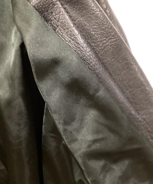 VALENTINO UOMO（ヴァレンティノ ウモ）VALENTINO UOMO (ヴァレンティノ ウモ) レザーブルゾン レッド×ブラック サイズ:	SIZE 44の古着・服飾アイテム