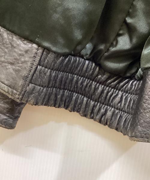 VALENTINO UOMO（ヴァレンティノ ウモ）VALENTINO UOMO (ヴァレンティノ ウモ) レザーブルゾン レッド×ブラック サイズ:	SIZE 44の古着・服飾アイテム