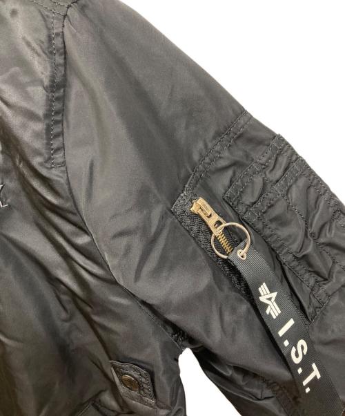 stussy（ステューシー）stussy (ステューシー) ALPHA INDUSTRIES (アルファインダストリーズ) B-15 Worldwide Jacket ブラック サイズ:Mの古着・服飾アイテム