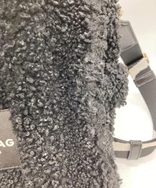 MARC JACOBS（マークジェイコブス）MARC JACOBS (マークジェイコブス) ボアトートバッグ ブラックの古着・服飾アイテム