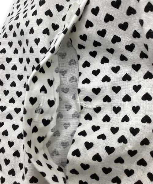 To b. by agnes b.（トゥービー バイ アニエスベー）To b. by agnes b. (トゥービー バイ アニエスベー) CHEMISE ハートプリントブラウス ホワイト サイズ:	SIZE 36の古着・服飾アイテム
