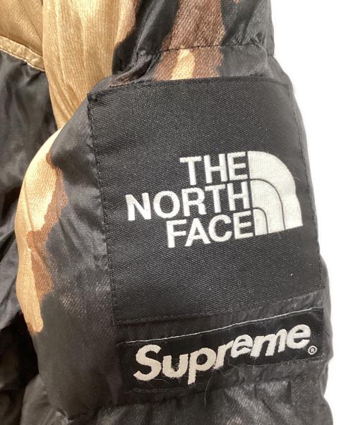 SUPREME（シュプリーム）SUPREME (シュプリーム) THE NORTH FACE (ザ ノース フェイス) Bleached Denim Print Nuptse Jacket ブラック×ベージュ サイズ:SIZE Sの古着・服飾アイテム