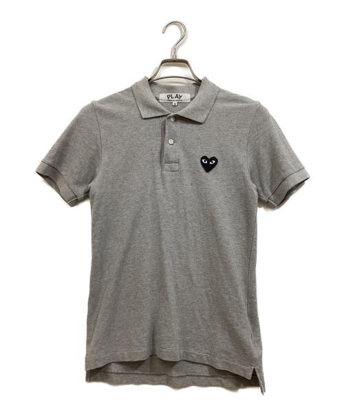 PLAY COMME des GARCONS（プレイコムデギャルソン）PLAY COMME des GARCONS (プレイコムデギャルソン) ハートロゴポロシャツ グレー サイズ:Mの古着・服飾アイテム