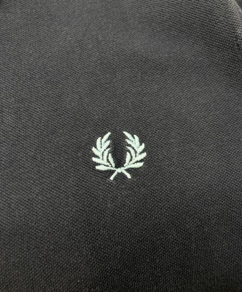 FRED PERRY（フレッドペリー）FRED PERRY (フレッドペリー) ポロシャツ ネイビー サイズ:	SIZE 40の古着・服飾アイテム