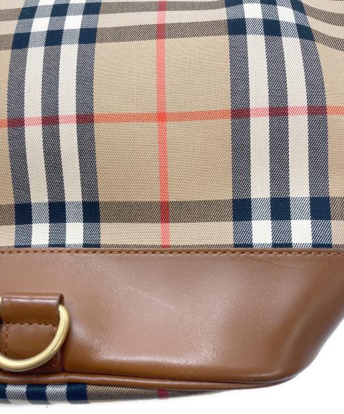 Burberry's（バーバリーズ）Burberry's (バーバリーズ) ノバチェック 巾着型ショルダーバッグ ベージュの古着・服飾アイテム