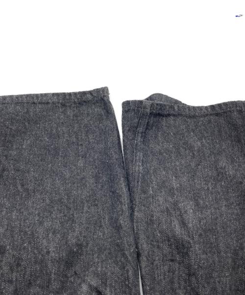 COMOLI（コモリ）COMOLI (コモリ) デニム ベルテッドパンツ ブラック サイズ:SIZE 2の古着・服飾アイテム