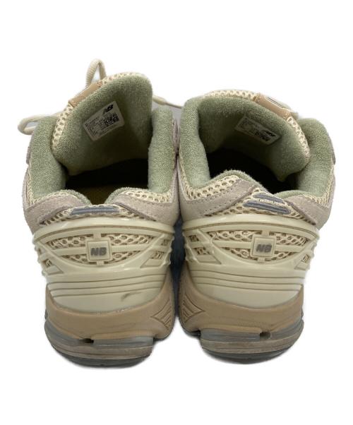 NEW BALANCE（ニューバランス）NEW BALANCE (ニューバランス) AURALEE (オーラリー) スニーカー ベージュ サイズ:	SIZE 26.5cmの古着・服飾アイテム