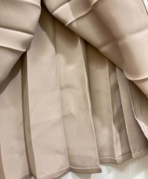 23区（ニジュウサンク）23区 (ニジュウサンク) レザーライク プリーツスカート ベージュ サイズ:	SIZE 50の古着・服飾アイテム