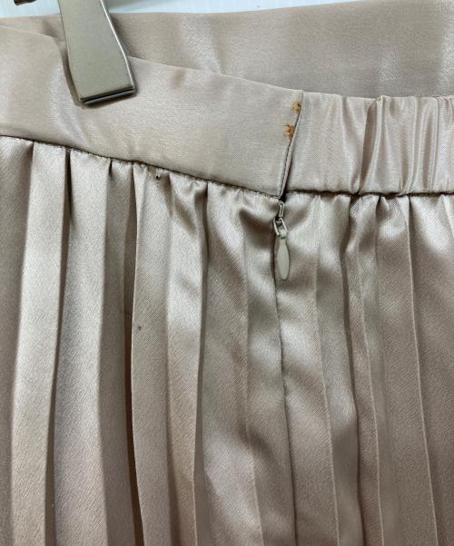 23区（ニジュウサンク）23区 (ニジュウサンク) レザーライク プリーツスカート ベージュ サイズ:	SIZE 50の古着・服飾アイテム