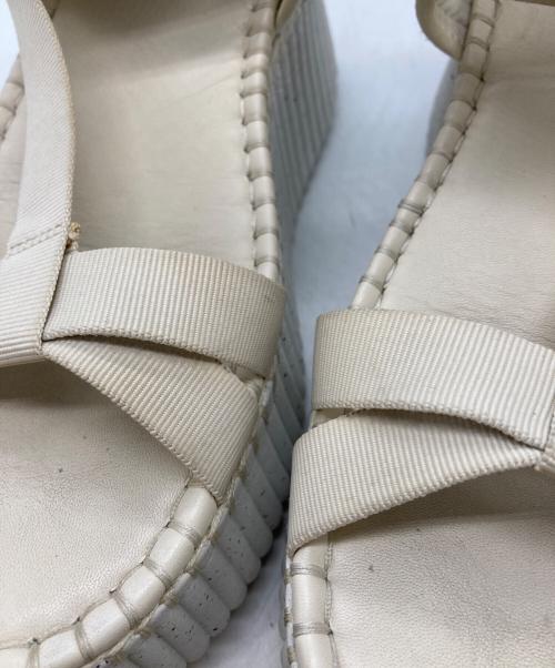 Chloe（クロエ）Chloe (クロエ) MANA プラットフォームストラップウェッジサンダル ベージュ サイズ:SIZE 38の古着・服飾アイテム