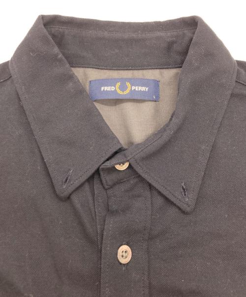 FRED PERRY（フレッドペリー）FRED PERRY (フレッドペリー) 半袖シャツ ネイビー サイズ:Lの古着・服飾アイテム
