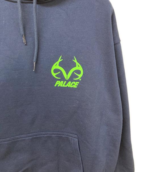 PALACE（パレス）PALACE (パレス) REALTREE TRI-FERG HOOD ネイビー サイズ:SIZE Mの古着・服飾アイテム