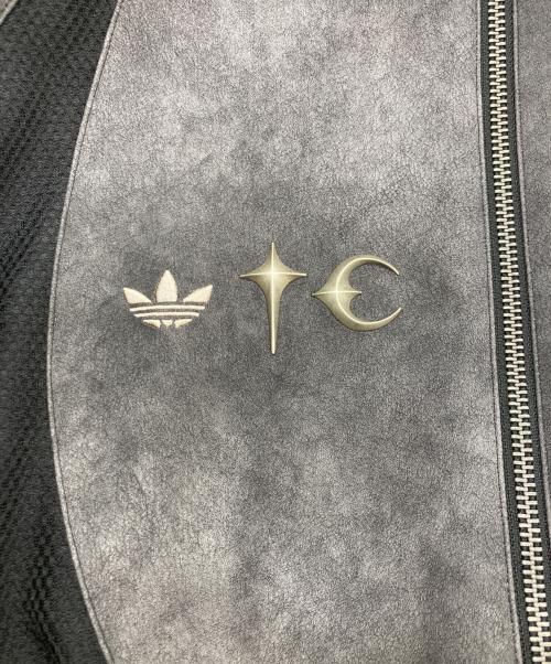 adidas Originals（アディダスオリジナル）adidas originals (アディダスオリジナル) THUG CLUB (サグ クラブ) TEAMGEIST FAUX LEATHER JACKET グレー サイズ:SIZE XSの古着・服飾アイテム