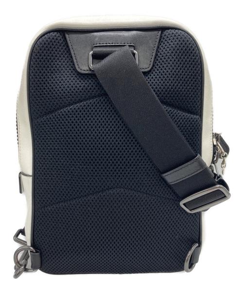 COACH（コーチ）COACH (コーチ) トラックパック シグネチャー ホワイトの古着・服飾アイテム
