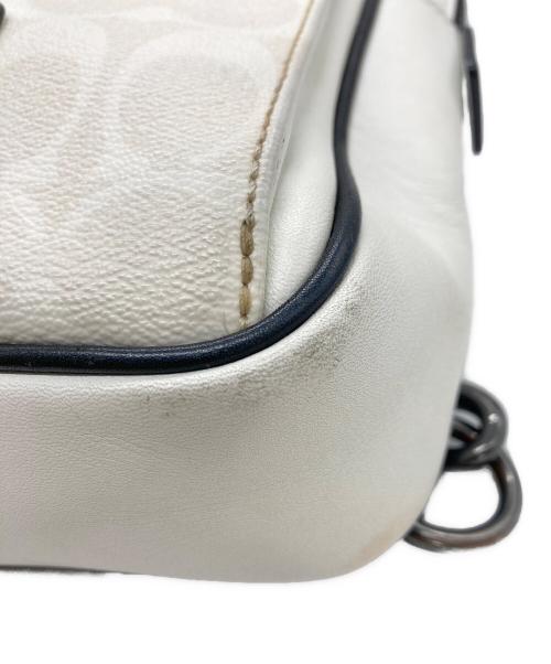 COACH（コーチ）COACH (コーチ) トラックパック シグネチャー ホワイトの古着・服飾アイテム