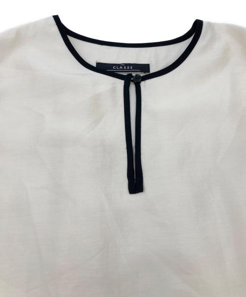THE CLASSE（ザ・クラス）THE CLASSE (ザ・クラス) シルキードレープ・パイピングブラウス ベージュ サイズ:9の古着・服飾アイテム