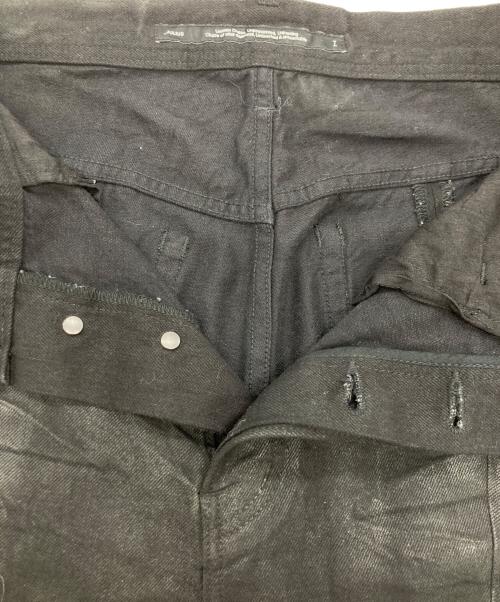 JULIUS（ユリウス）JULIUS (ユリウス) コーティングフレアーデニムパンツ ブラック サイズ:SIZE 2の古着・服飾アイテム