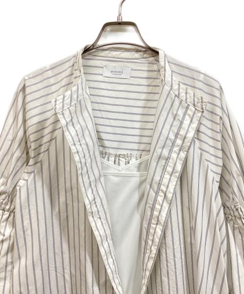 emmi（エミ）emmi (エミ) デザインスリーブシャツワンピース ホワイトの古着・服飾アイテム