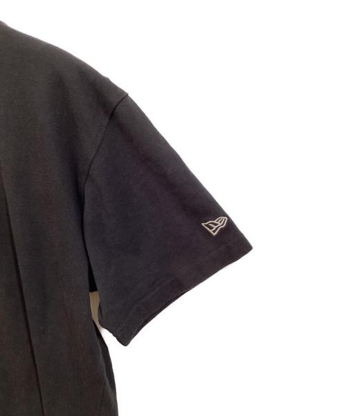 New Era（ニューエラ）New Era (ニューエラ) TAKAHIROMIYASHITA TheSoloIst. (タカヒロミヤシタ ザソロイスト) コラボプリントTシャツ ブラック サイズ:	SIZE Mの古着・服飾アイテム
