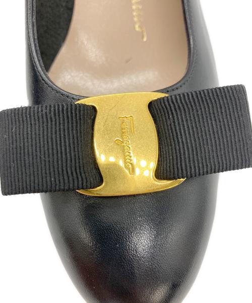 Salvatore Ferragamo（サルヴァトーレ フェラガモ）Salvatore Ferragamo (サルヴァトーレ フェラガモ) リボンパンプス ブラック サイズ:6 1/2の古着・服飾アイテム