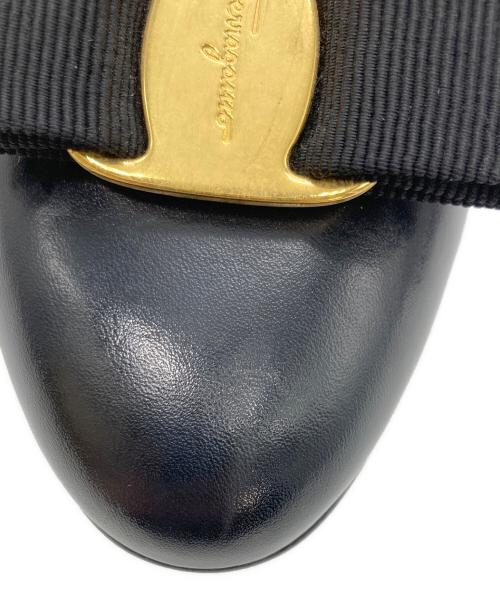 Salvatore Ferragamo（サルヴァトーレ フェラガモ）Salvatore Ferragamo (サルヴァトーレ フェラガモ) リボンパンプス ブラック サイズ:6 1/2の古着・服飾アイテム