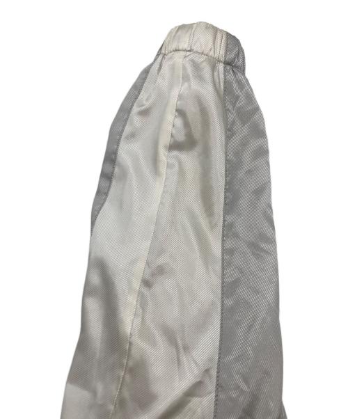 NIKE（ナイキ）NIKE (ナイキ) ジップアップジャケット シルバー サイズ:Ｍの古着・服飾アイテム
