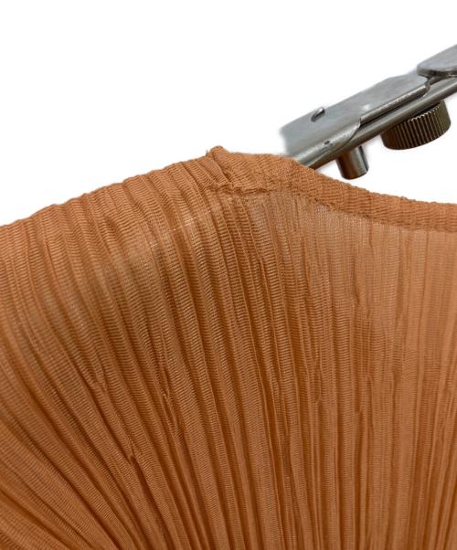ISSEY MIYAKE（イッセイミヤケ）ISSEY MIYAKE (イッセイミヤケ) プリーツカットソー オレンジ サイズ:	SIZE Lの古着・服飾アイテム