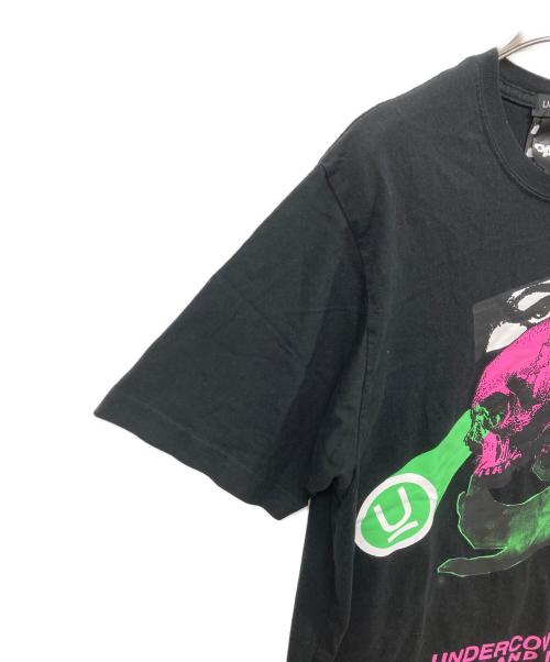 UNDERCOVER（アンダーカバー）UNDERCOVER (アンダーカバー) PAM (パム) コラボプリントTシャツ ブラック サイズ:SIZE Mの古着・服飾アイテム