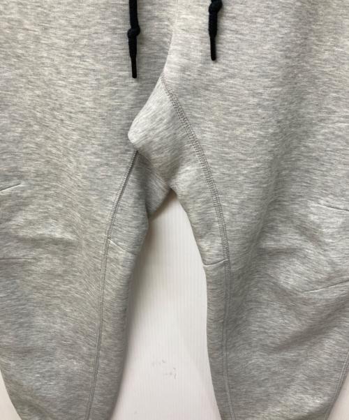 NIKE（ナイキ）NIKE (ナイキ) テックフリースジャガードパンツ グレー サイズ:SIZE Lの古着・服飾アイテム