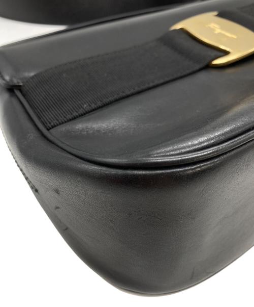 Salvatore Ferragamo（サルヴァトーレ フェラガモ）Salvatore Ferragamo (サルヴァトーレ フェラガモ) ヴァラリボンショルダーバッグ ブラックの古着・服飾アイテム