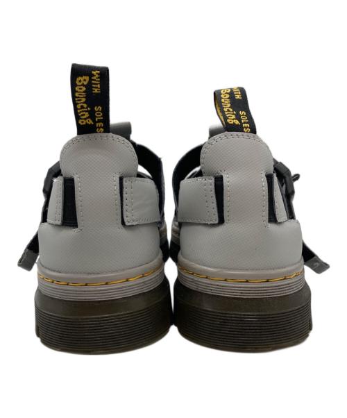 Dr.Martens（ドクターマーチン）Dr.Martens (ドクターマーチン) TRACK PEARSON グレー サイズ:SIZE 7の古着・服飾アイテム