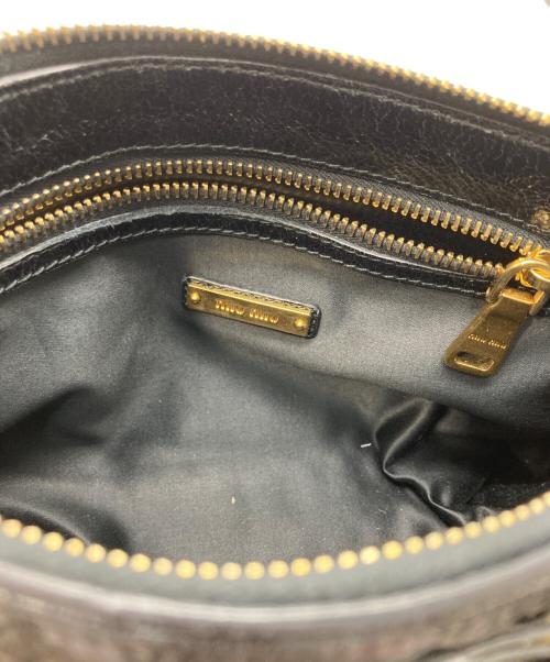 MIU MIU（ミュウミュウ）MIU MIU (ミュウミュウ) マテラッセワンショルダーバッグ ブラックの古着・服飾アイテム