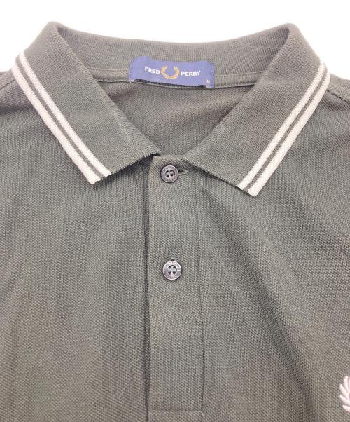 FRED PERRY（フレッドペリー）FRED PERRY (フレッドペリー) 長袖ポロシャツ オリーブ サイズ:Mの古着・服飾アイテム