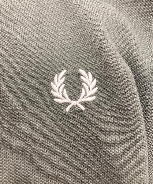 FRED PERRY（フレッドペリー）FRED PERRY (フレッドペリー) 長袖ポロシャツ オリーブ サイズ:Mの古着・服飾アイテム