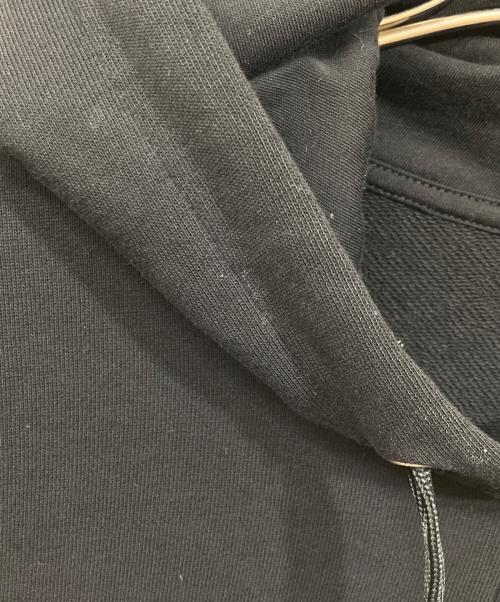ARMANI EXCHANGE（アルマーニ エクスチェンジ）ARMANI EXCHANGE (アルマーニ エクスチェンジ) フォト＆メッセージデザイン スウェットパーカ ブラック サイズ:Mの古着・服飾アイテム