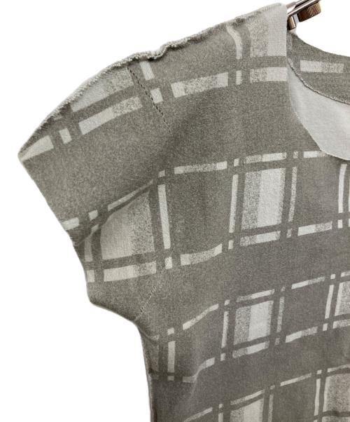 ISSEY MIYAKE A-POC（イッセイミヤケ エイポック）ISSEY MIYAKE A-POC (イッセイミヤケ エイポック) カッティング顔料プリントカットソー グレー サイズ:	SIZE 2の古着・服飾アイテム
