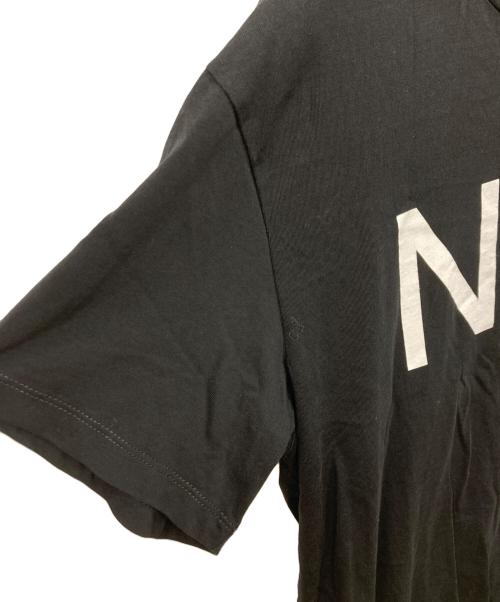 N°21（ヌメロヴェントゥーノ）N°21 (ヌメロヴェントゥーノ) ロゴプリントTシャツ ブラック サイズ:SIZE Mの古着・服飾アイテム